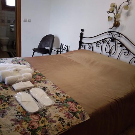 Appartement Xenios Petritis à Levádeia Extérieur photo